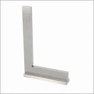 EQUERRE DE MÉCANICIEN À CHAPEAU VISSÉ 1/25 150 MM